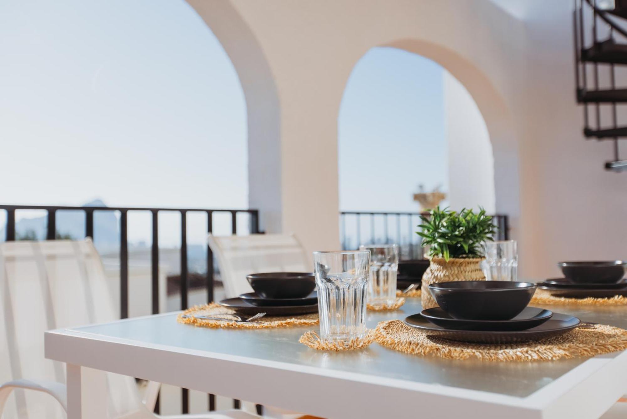 Casa Sunrise - Costa Blanca House With Rooftop, 5 Swimming Pools And Panoramic Sea- And Views At Penon De Ifach Calpe Exterior photo
