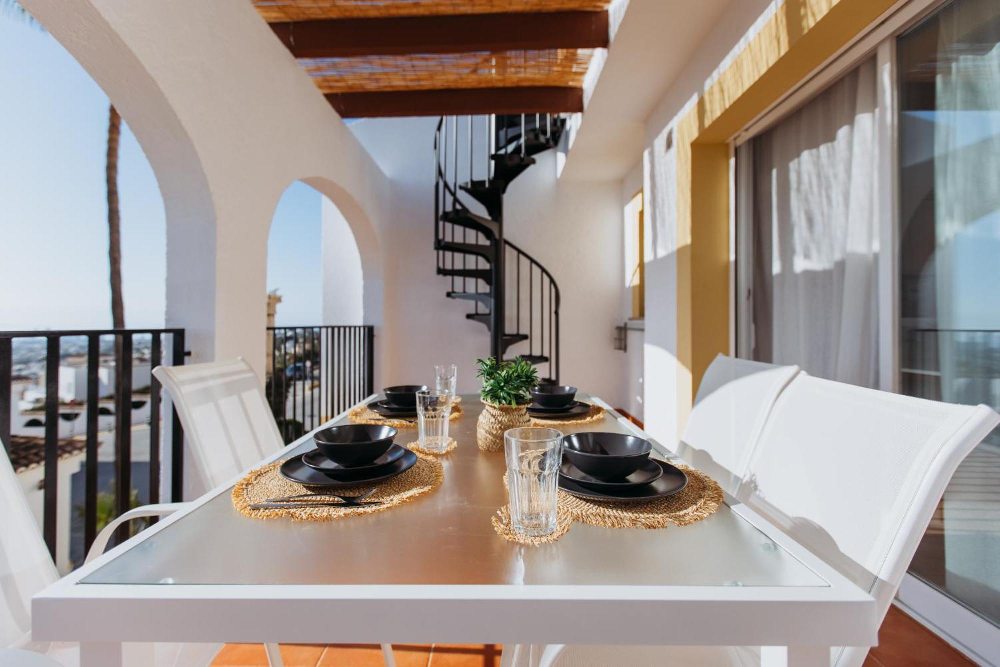 Casa Sunrise - Costa Blanca House With Rooftop, 5 Swimming Pools And Panoramic Sea- And Views At Penon De Ifach Calpe Exterior photo