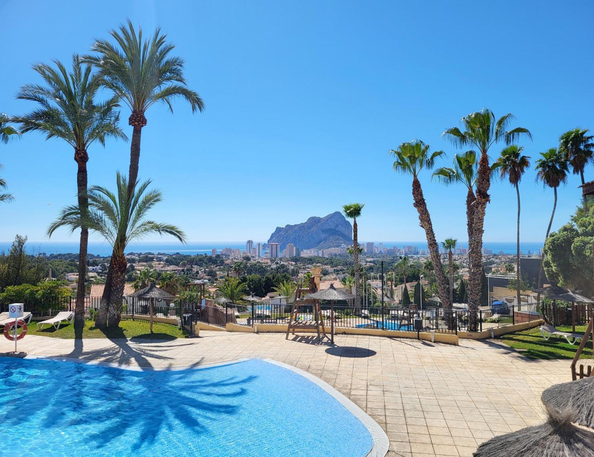 Casa Sunrise - Costa Blanca House With Rooftop, 5 Swimming Pools And Panoramic Sea- And Views At Penon De Ifach Calpe Exterior photo