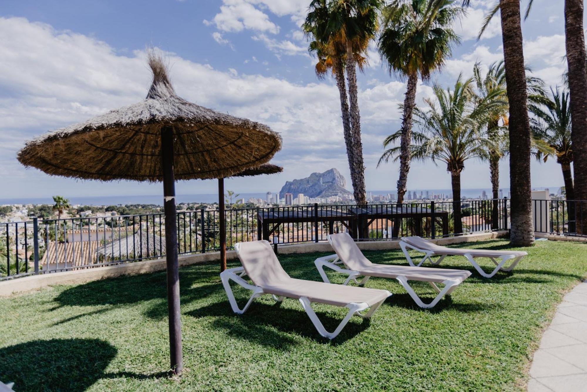 Casa Sunrise - Costa Blanca House With Rooftop, 5 Swimming Pools And Panoramic Sea- And Views At Penon De Ifach Calpe Exterior photo