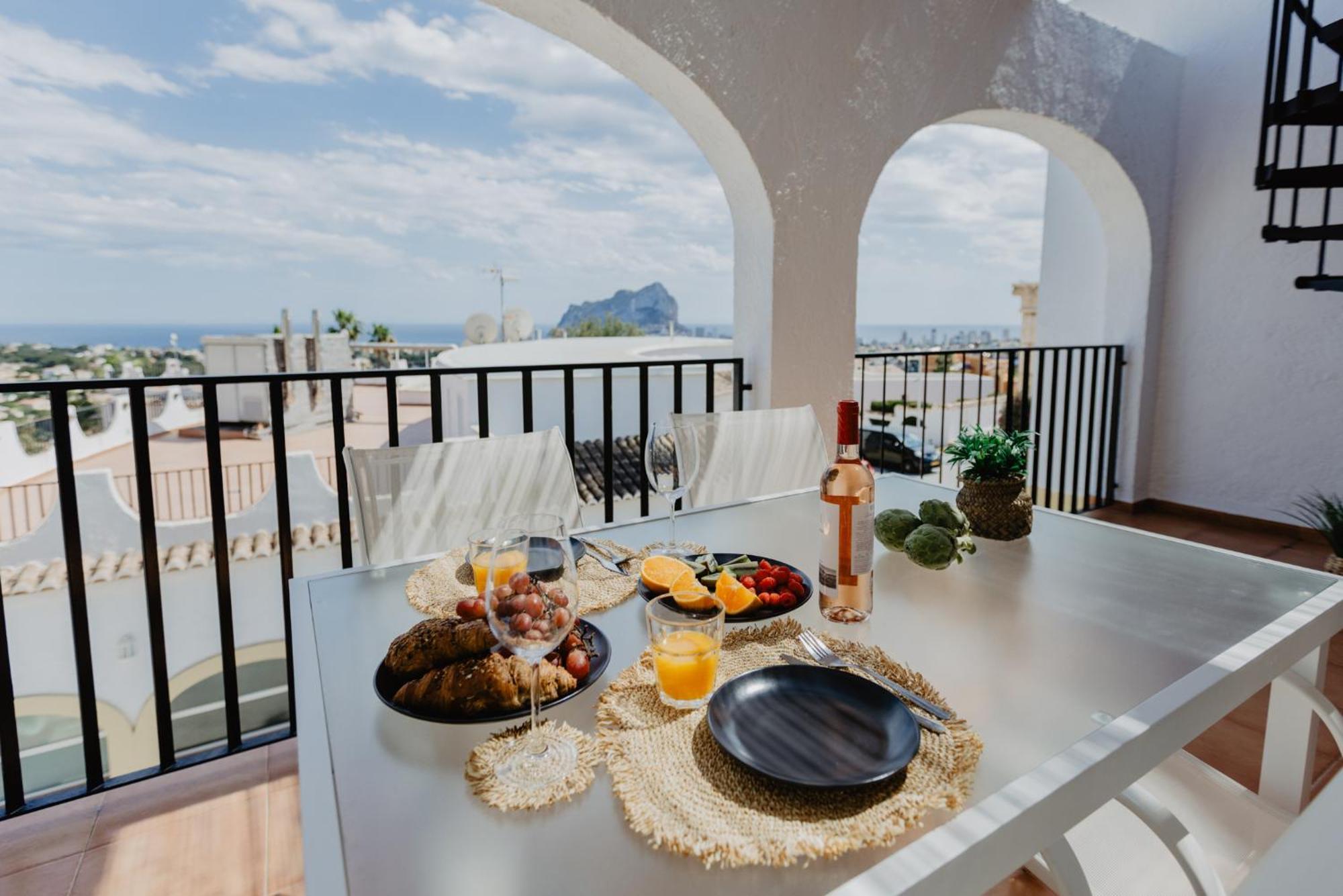 Casa Sunrise - Costa Blanca House With Rooftop, 5 Swimming Pools And Panoramic Sea- And Views At Penon De Ifach Calpe Exterior photo