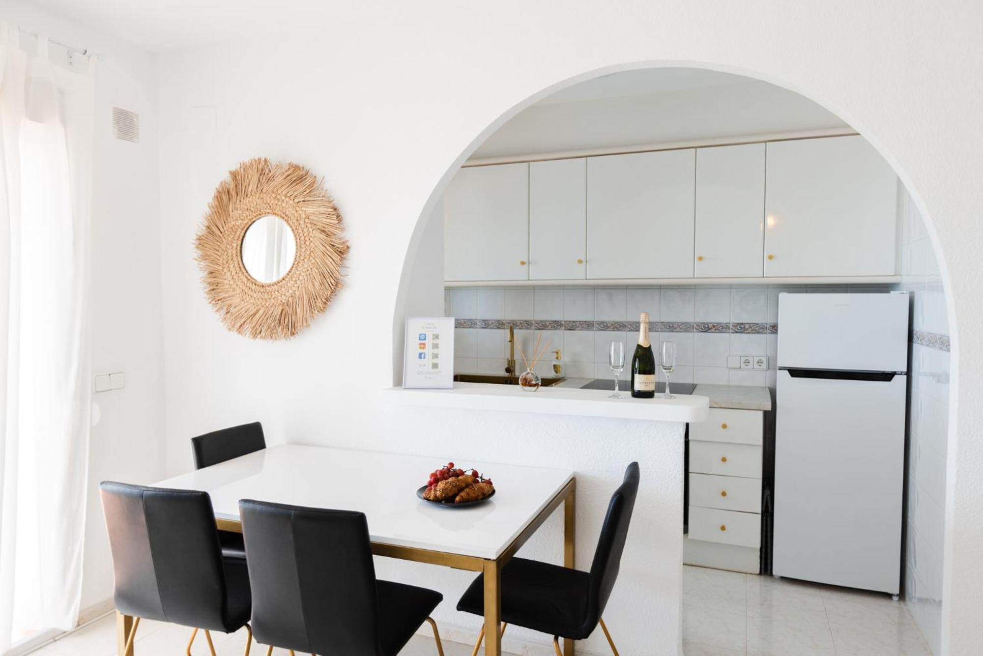 Casa Sunrise - Costa Blanca House With Rooftop, 5 Swimming Pools And Panoramic Sea- And Views At Penon De Ifach Calpe Exterior photo